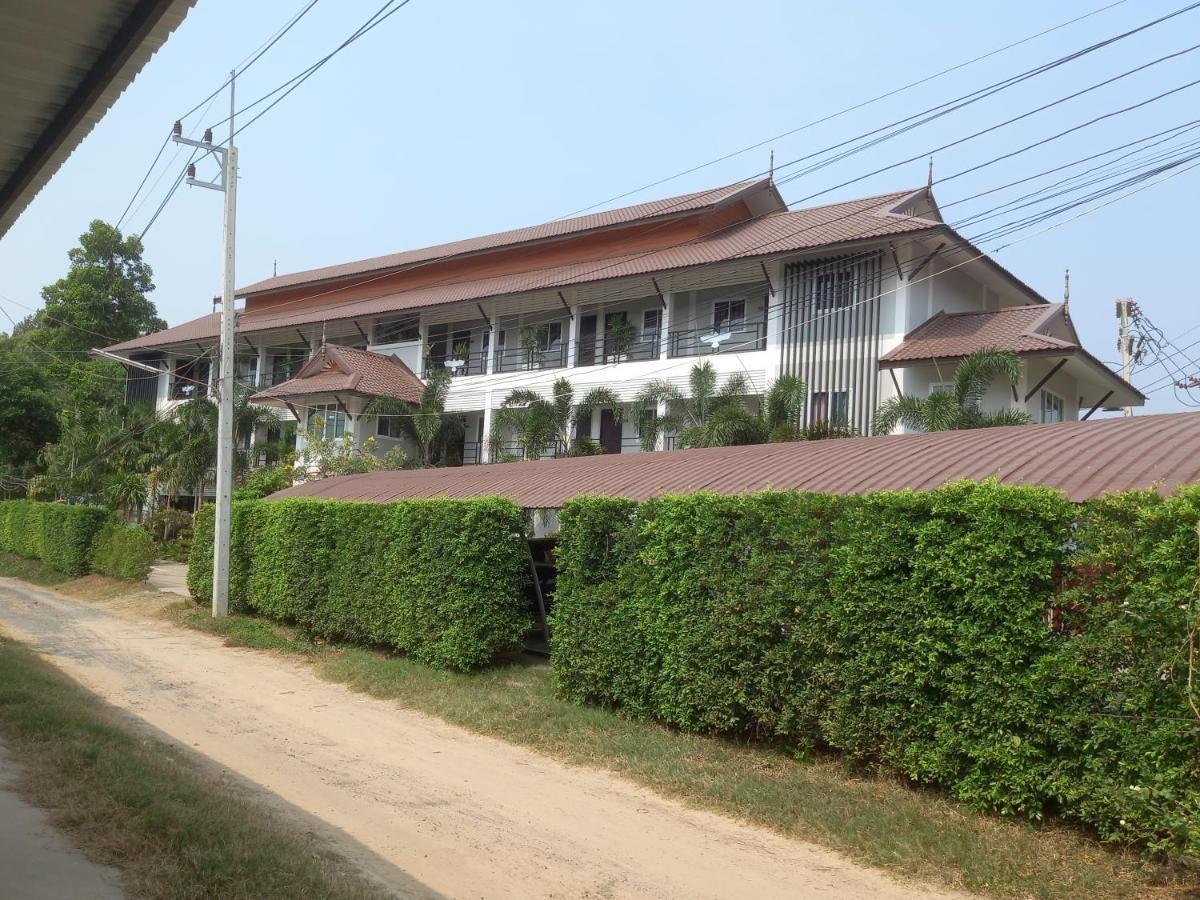 Aparthotel ศุภสิรีวิลล์ Ubon Ratchathani Exterior foto